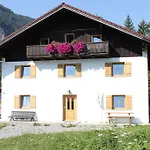 Haus Elsa 度假居 *